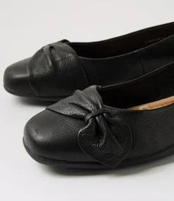 Women SUPERSOFT Comfort|Flats-Connor Black Leather Ballet Flats