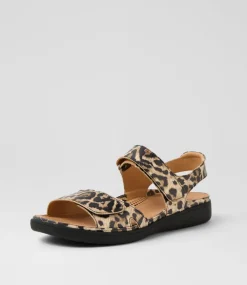 Women SUPERSOFT Comfort|Flats-Kendals Tan Leopard Leather Sandals