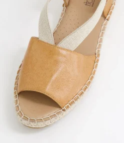 Women SUPERSOFT Comfort|Flats-Krissie Dark Tan Leather Sandals
