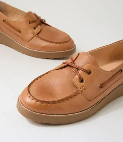Women TOP END Flats-Okies Dark Tan Drambuie Leather Boat Shoes
