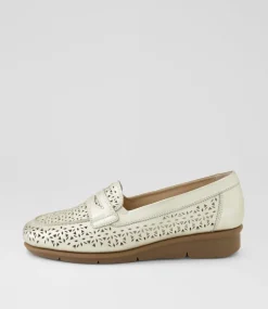 Women SUPERSOFT Comfort|Flats-Panie Platinum Leather Flat Shoes