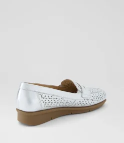 Women SUPERSOFT Flats-Panie Silver Leather Flat Shoes