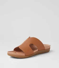 Women SUPERSOFT Flats|Sandals-Pariae Dark Tan Leather Sandals