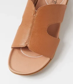 Women SUPERSOFT Flats|Sandals-Pariae Dark Tan Leather Sandals