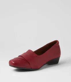 Women SUPERSOFT Flats|Comfort-Rayleen Cherry Leather Heels