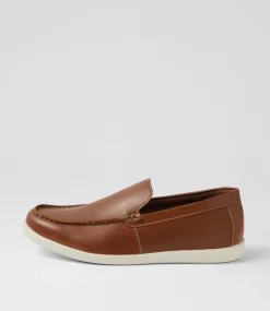 COLORADO Casuals-Reno Light Tan Oiled Leather Flat Shoes