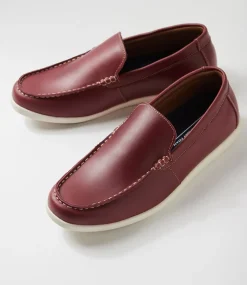 COLORADO Casuals-Reno Red Oiled Leather Flat Shoes