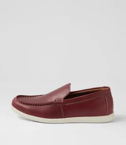 COLORADO Casuals-Reno Red Oiled Leather Flat Shoes