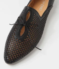 Women TOP END Flats-Solone Black Leather Flat Shoes