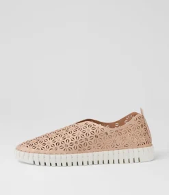 Women I LOVE BILLY Flats-Udell Nude Flat Shoes